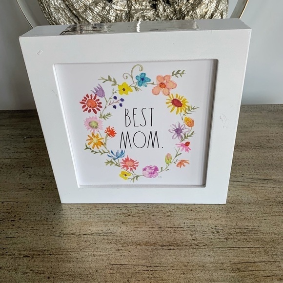Rae Dunn “Best Mom” Floral Wooden Sign - Picture 4 of 7